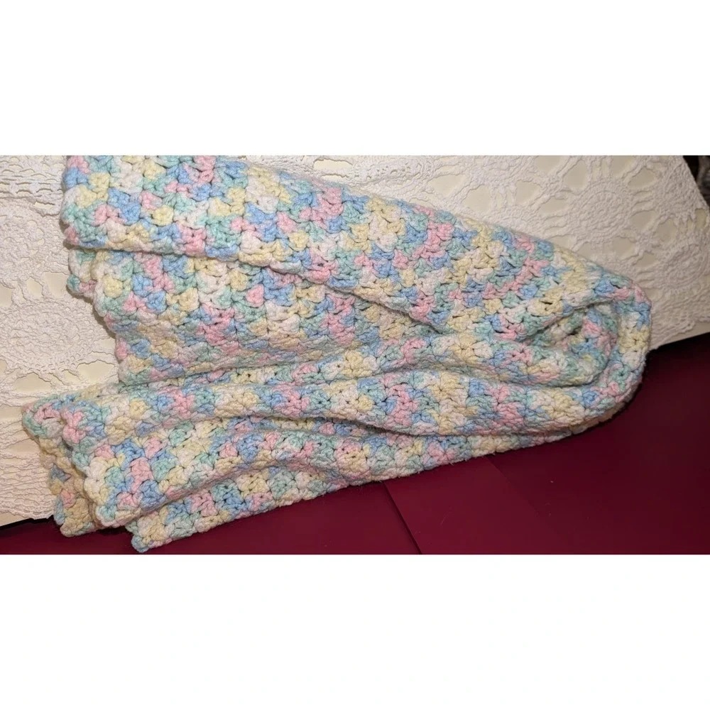Vintage Crochet Baby Blanket Handmade Pastels Rainbow Blue Pink Yellow 27 x 36" - Picture 3 of 5